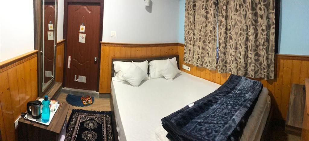 Tseten'S Inn Лачунг Экстерьер фото